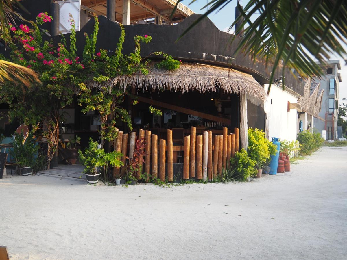 Hotel Club Kaafu Maldives à Dhiffushi Extérieur photo