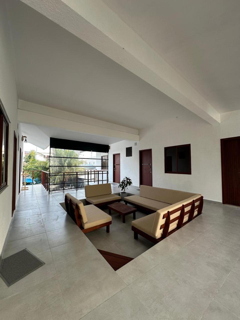 Hotel Club Kaafu Maldives à Dhiffushi Extérieur photo